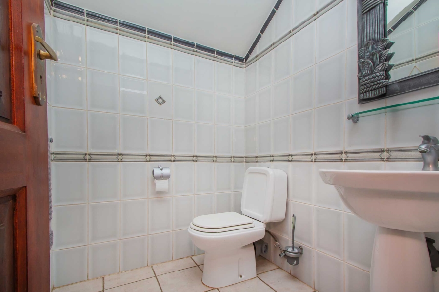 4 Bedroom Property for Sale in Little Falls Gauteng