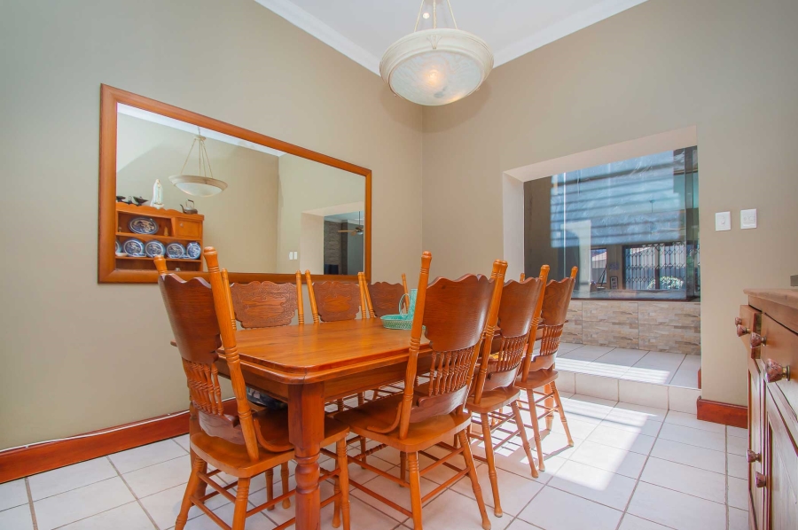 4 Bedroom Property for Sale in Little Falls Gauteng