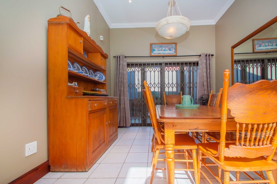 4 Bedroom Property for Sale in Little Falls Gauteng