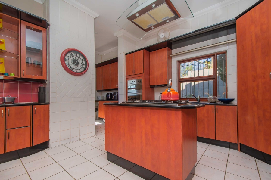 4 Bedroom Property for Sale in Little Falls Gauteng