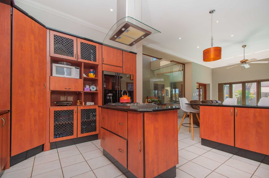 4 Bedroom Property for Sale in Little Falls Gauteng