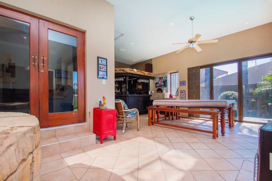 4 Bedroom Property for Sale in Little Falls Gauteng