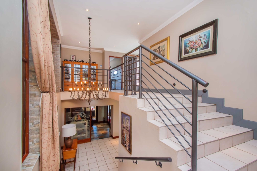 4 Bedroom Property for Sale in Little Falls Gauteng