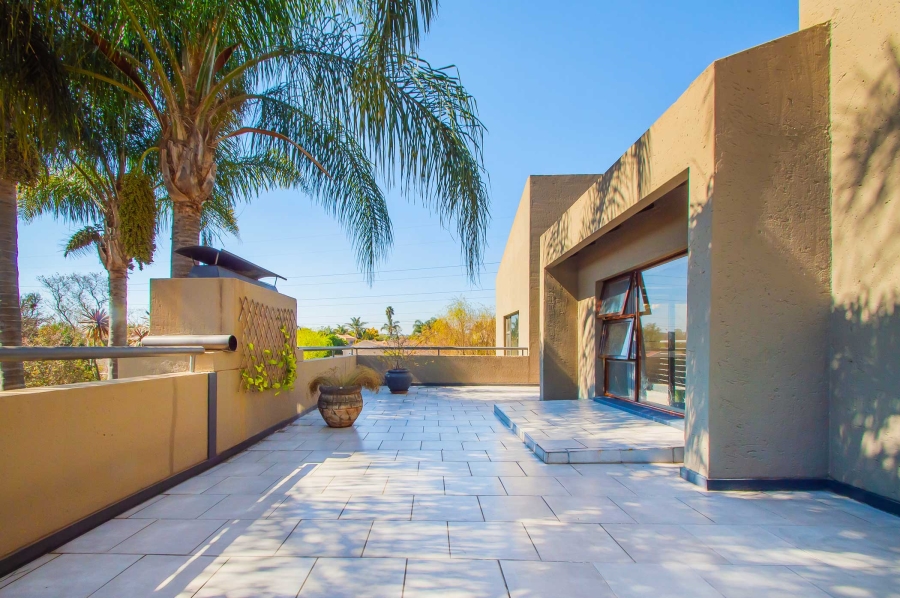 4 Bedroom Property for Sale in Little Falls Gauteng