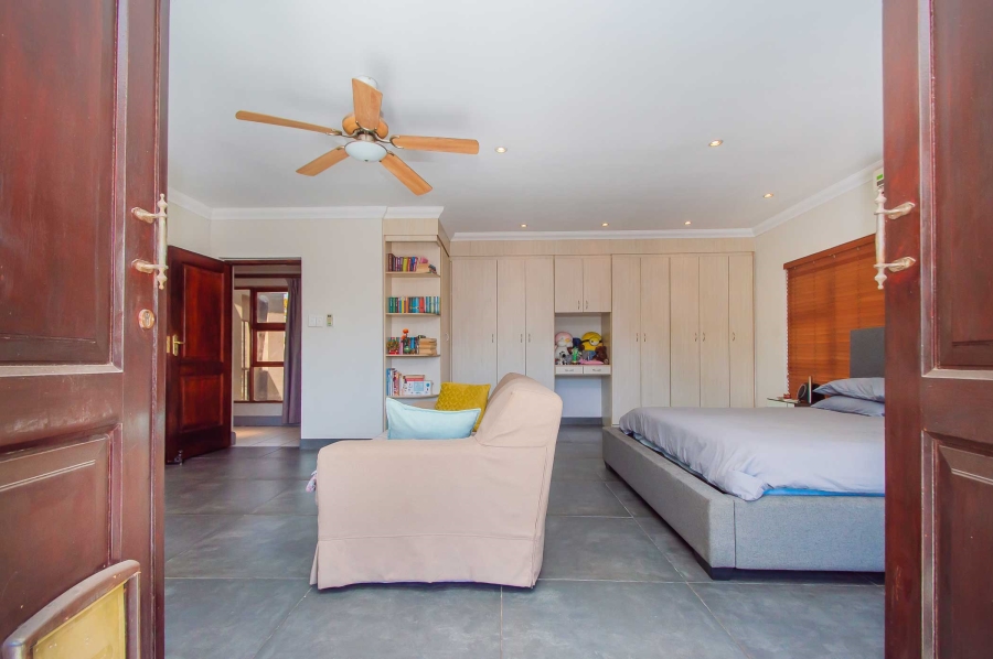 4 Bedroom Property for Sale in Little Falls Gauteng