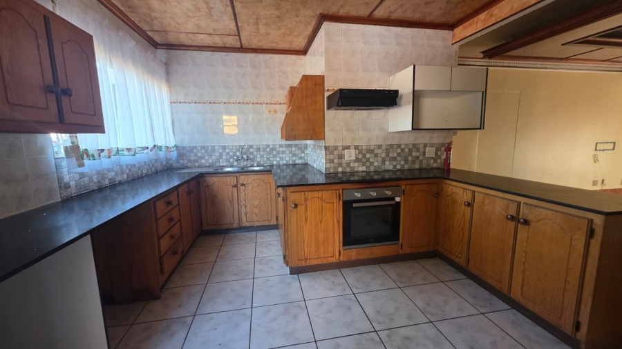 3 Bedroom Property for Sale in Rooihuiskraal North Gauteng