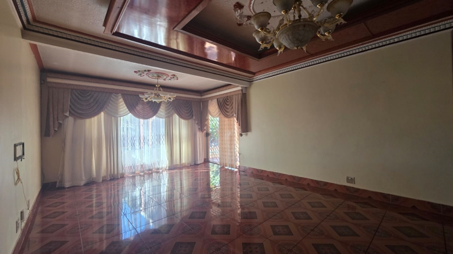 3 Bedroom Property for Sale in Rooihuiskraal North Gauteng