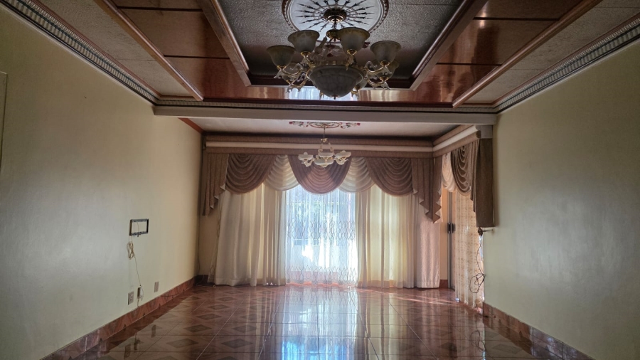 3 Bedroom Property for Sale in Rooihuiskraal North Gauteng