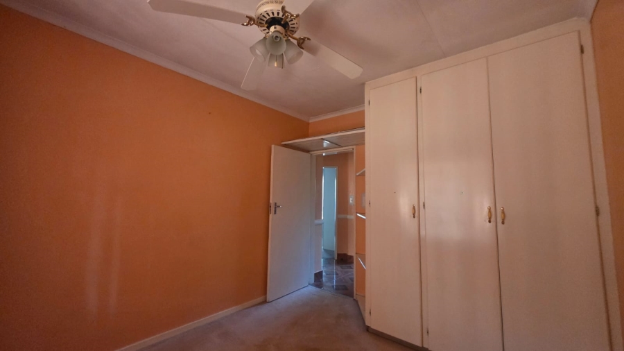 3 Bedroom Property for Sale in Rooihuiskraal North Gauteng