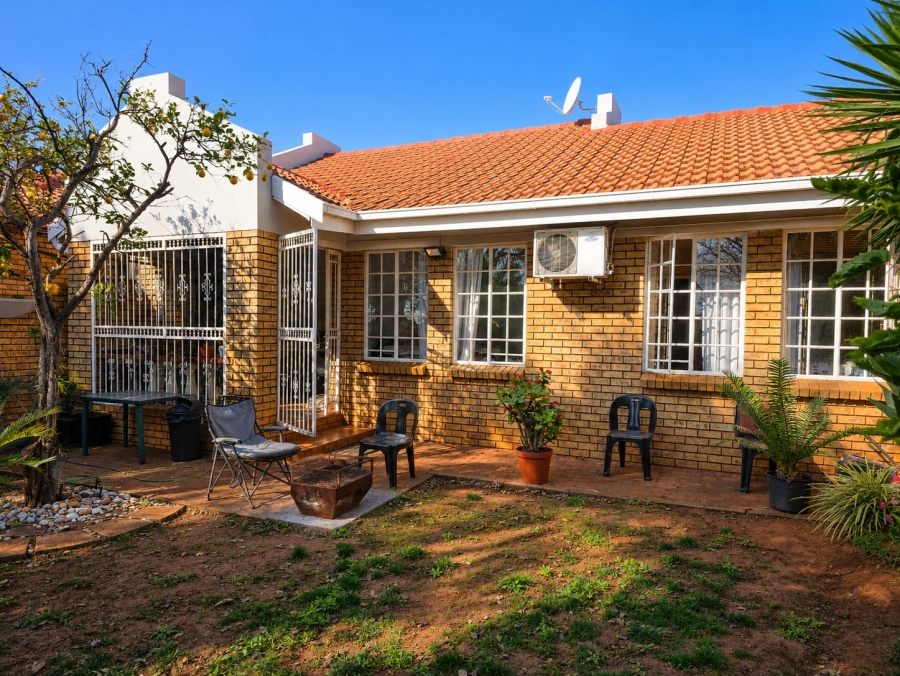 2 Bedroom Property for Sale in Theresa Park Gauteng
