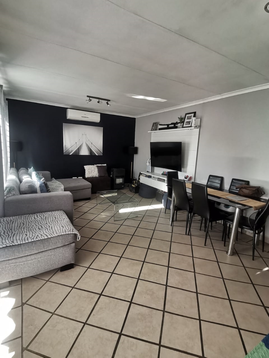 2 Bedroom Property for Sale in Equestria Gauteng