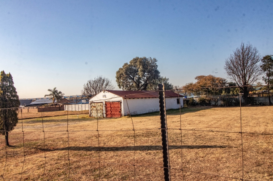 Commercial Property for Sale in Lilianton Gauteng
