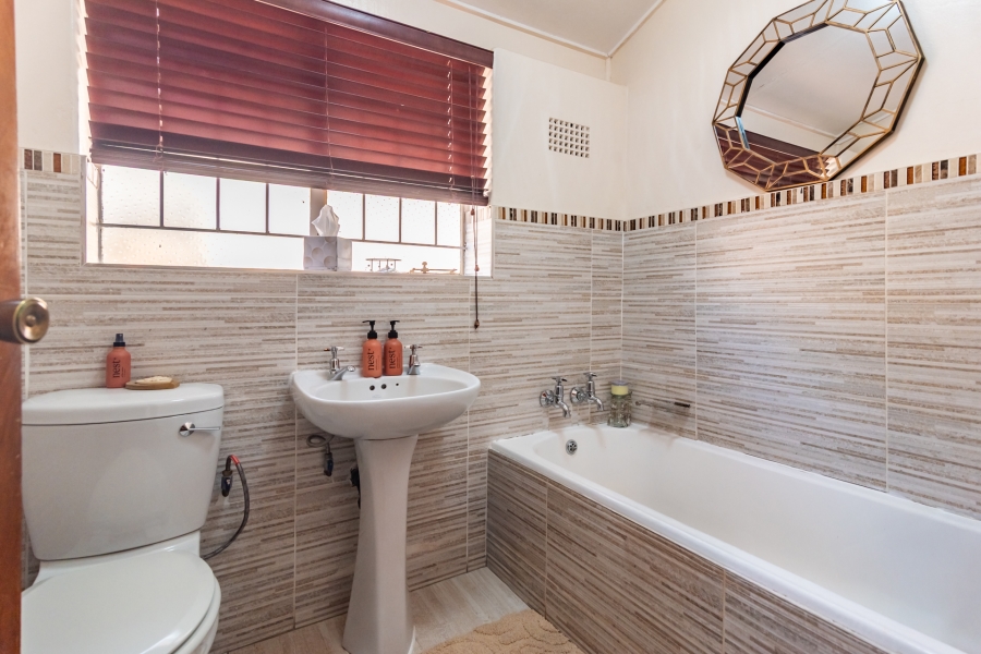 3 Bedroom Property for Sale in Kenmare Gauteng