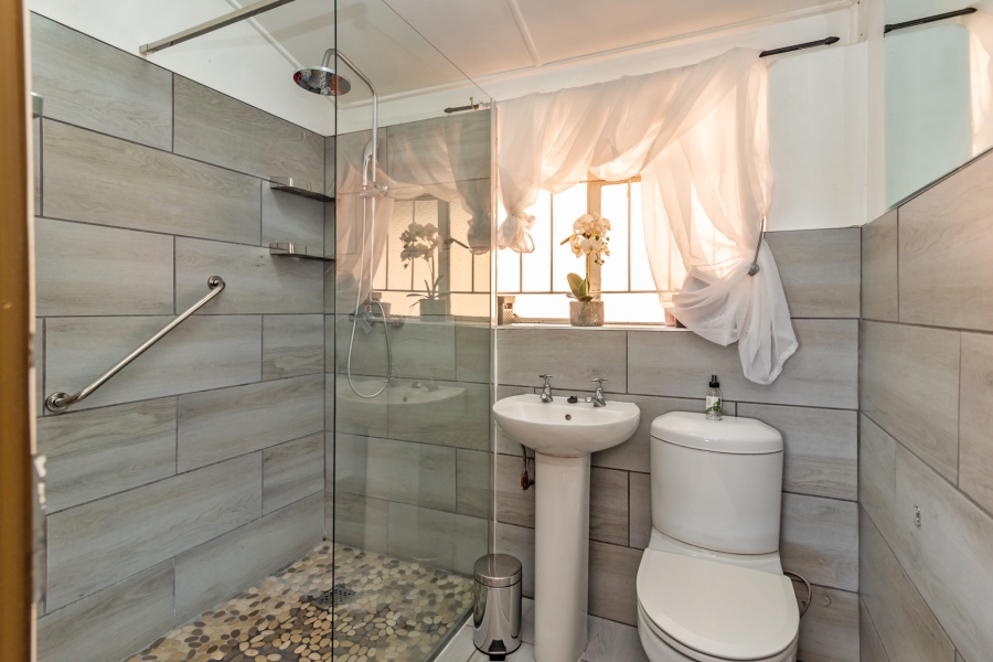 3 Bedroom Property for Sale in Kenmare Gauteng