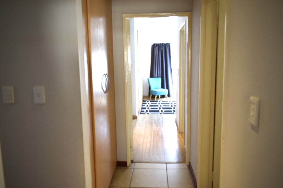 2 Bedroom Property for Sale in Bardene Gauteng
