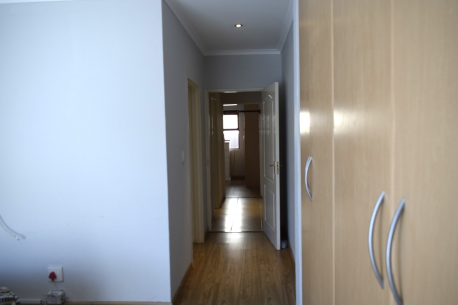 2 Bedroom Property for Sale in Bardene Gauteng