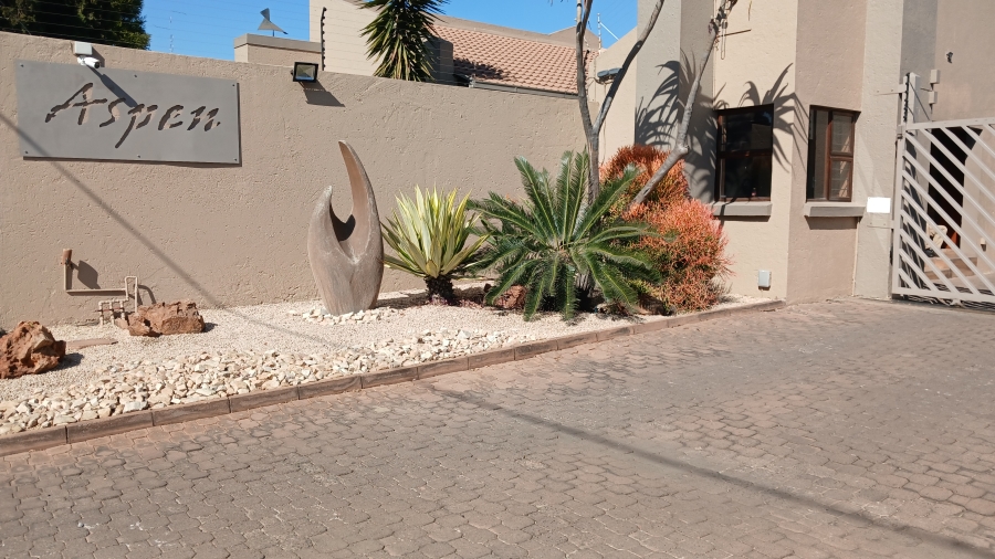 2 Bedroom Property for Sale in Bardene Gauteng
