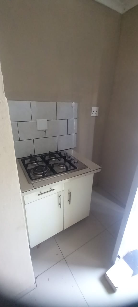 To Let 1 Bedroom Property for Rent in Kibler Park Gauteng