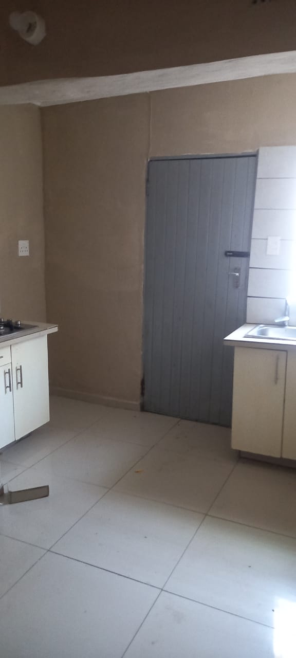 To Let 1 Bedroom Property for Rent in Kibler Park Gauteng