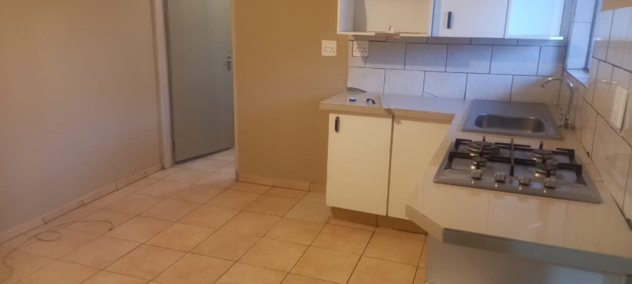 To Let 1 Bedroom Property for Rent in Kibler Park Gauteng