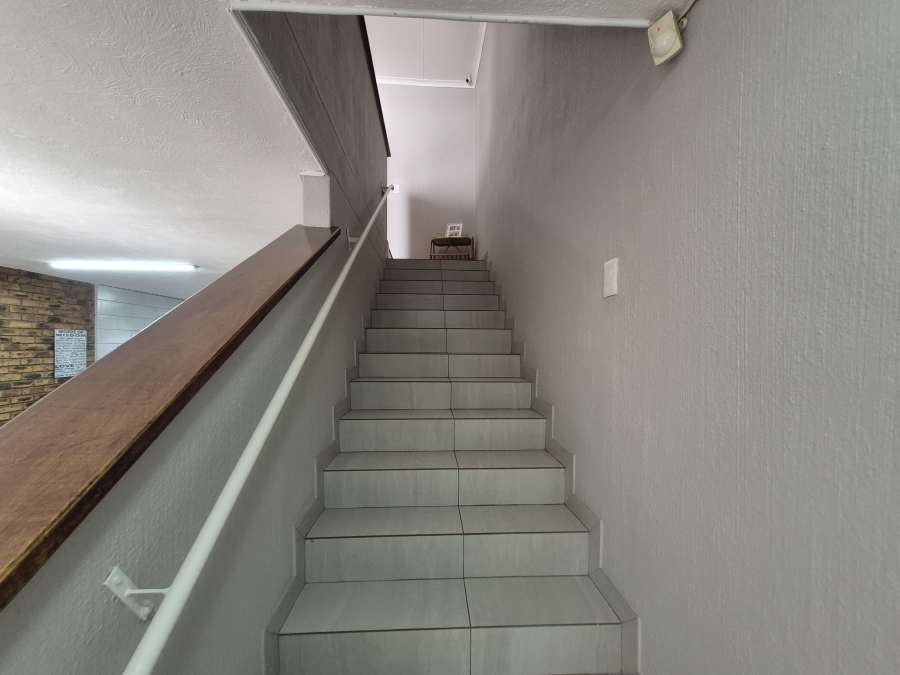 2 Bedroom Property for Sale in Brackenhurst Gauteng