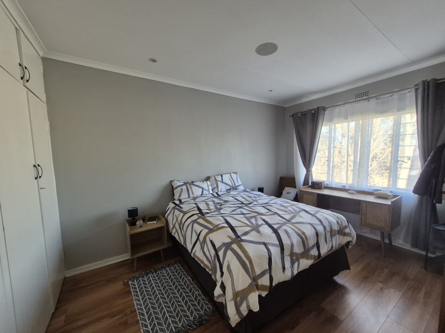 2 Bedroom Property for Sale in Brackenhurst Gauteng