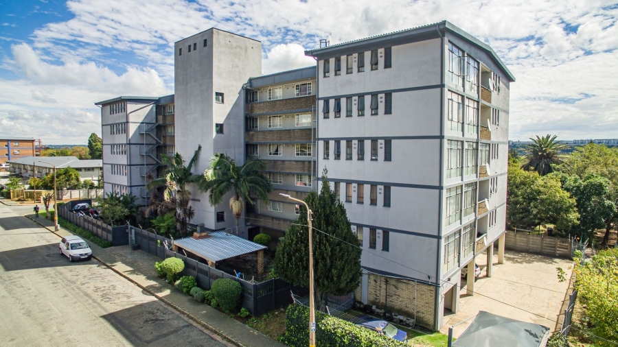 2 Bedroom Property for Sale in Edenvale Central Gauteng