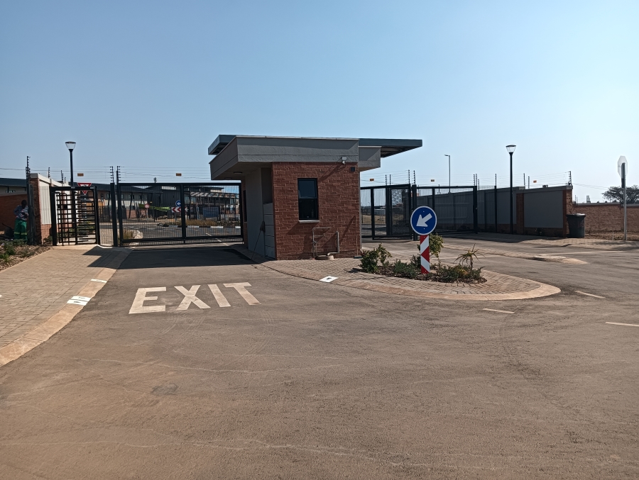 0 Bedroom Property for Sale in Raslouw Gauteng