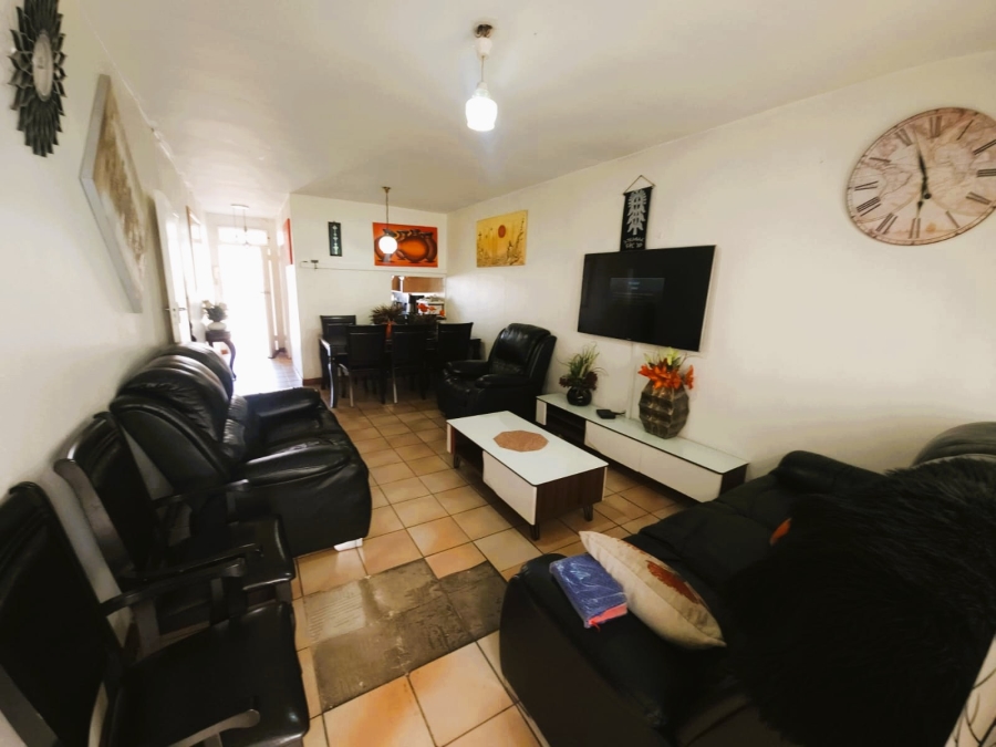 2 Bedroom Property for Sale in Malvern East Gauteng