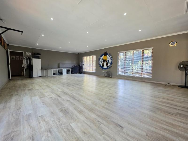 4 Bedroom Property for Sale in Randhart Gauteng