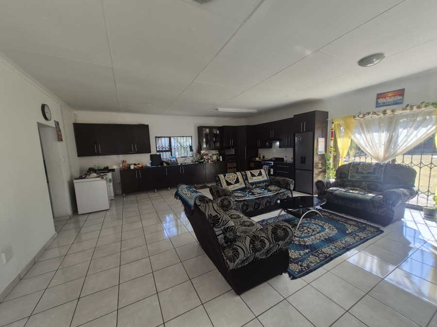 4 Bedroom Property for Sale in Brackenhurst Gauteng