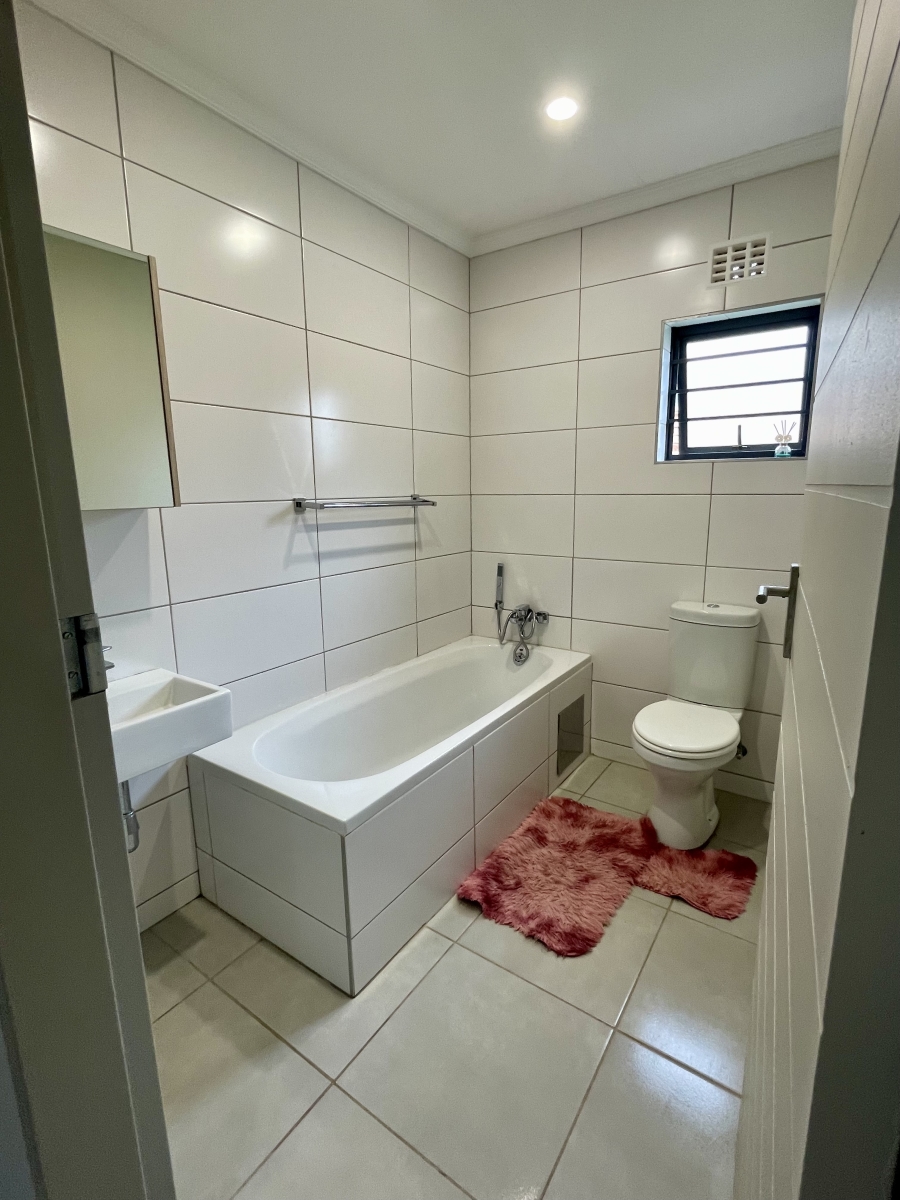 To Let 3 Bedroom Property for Rent in Lion Pride Gauteng