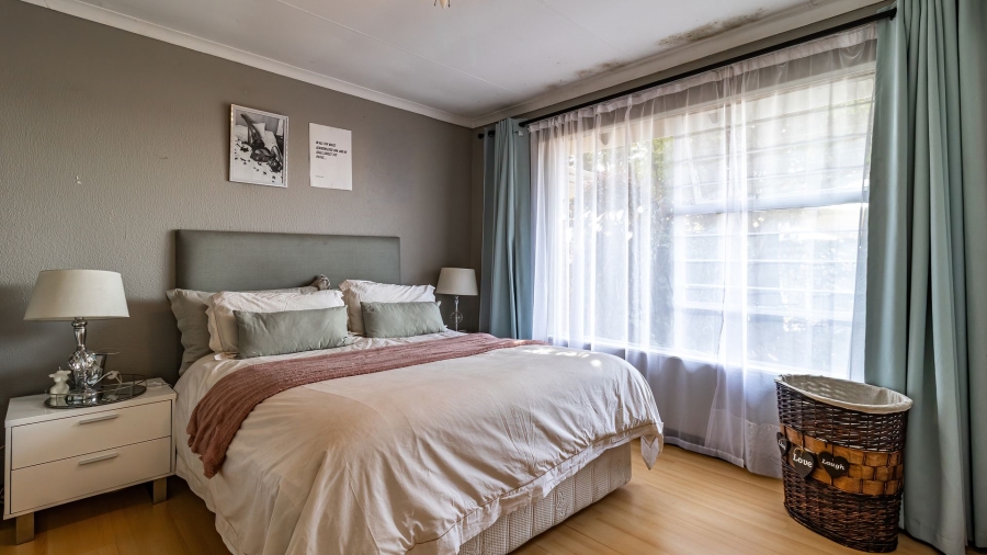 2 Bedroom Property for Sale in Magaliessig Gauteng