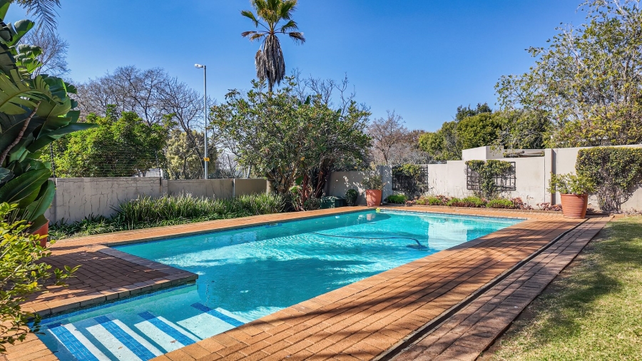 2 Bedroom Property for Sale in Magaliessig Gauteng