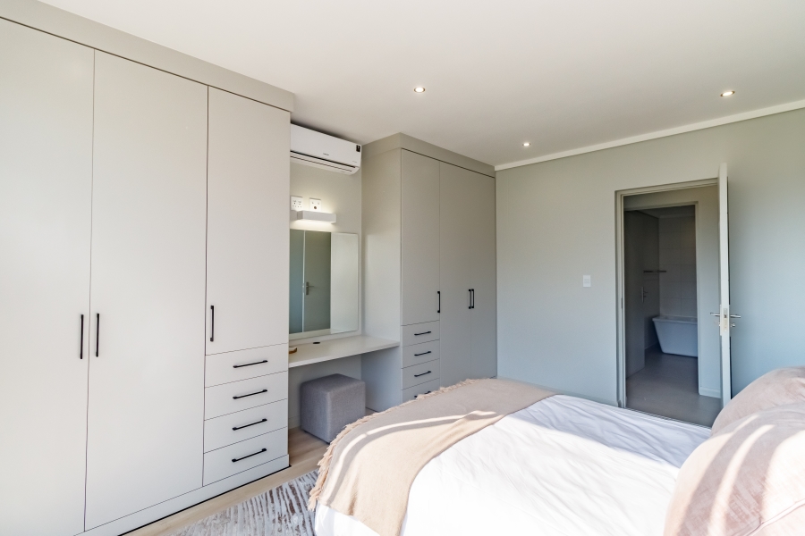 To Let 3 Bedroom Property for Rent in Midstream Estate Gauteng