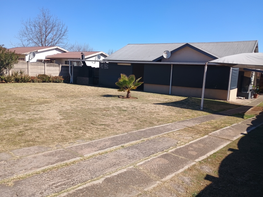 4 Bedroom Property for Sale in Vanderbijlpark Cw 6 Gauteng