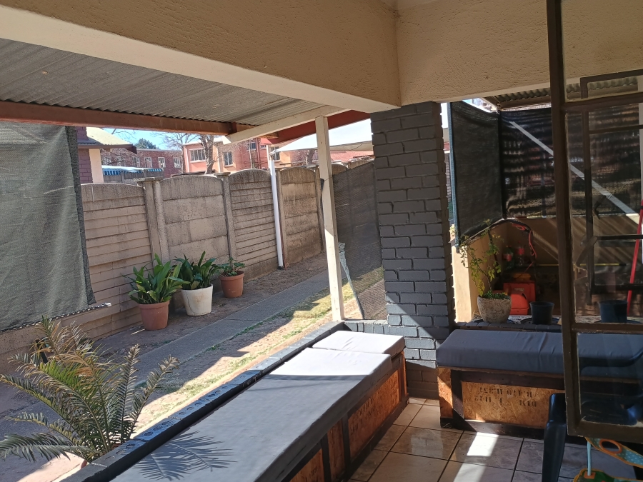 4 Bedroom Property for Sale in Vanderbijlpark Cw 6 Gauteng