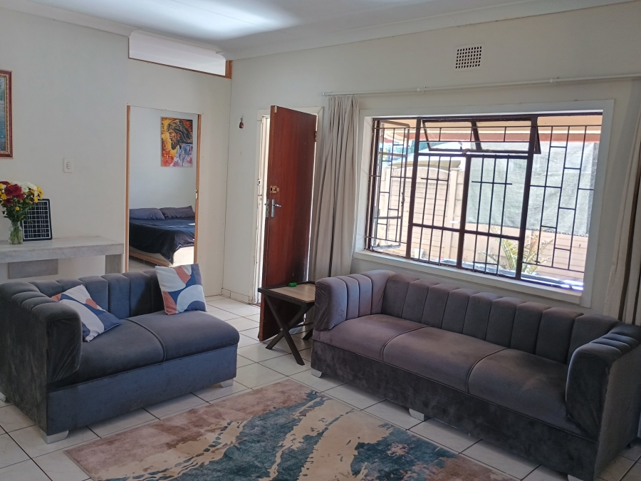 4 Bedroom Property for Sale in Vanderbijlpark Cw 6 Gauteng