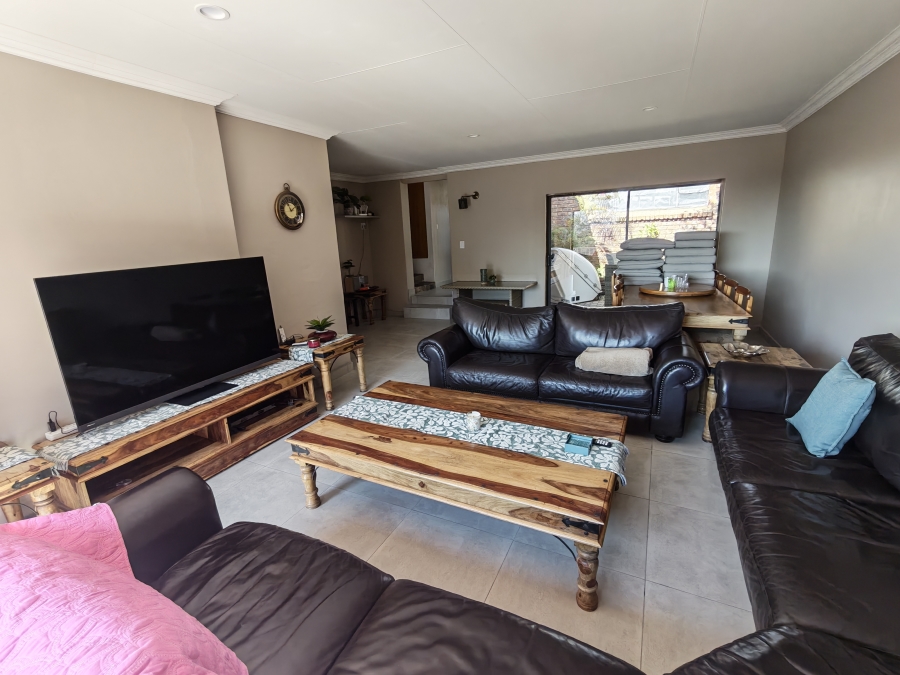 3 Bedroom Property for Sale in Florauna Gauteng