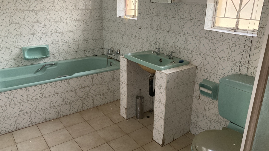 3 Bedroom Property for Sale in Dunnottar Gauteng