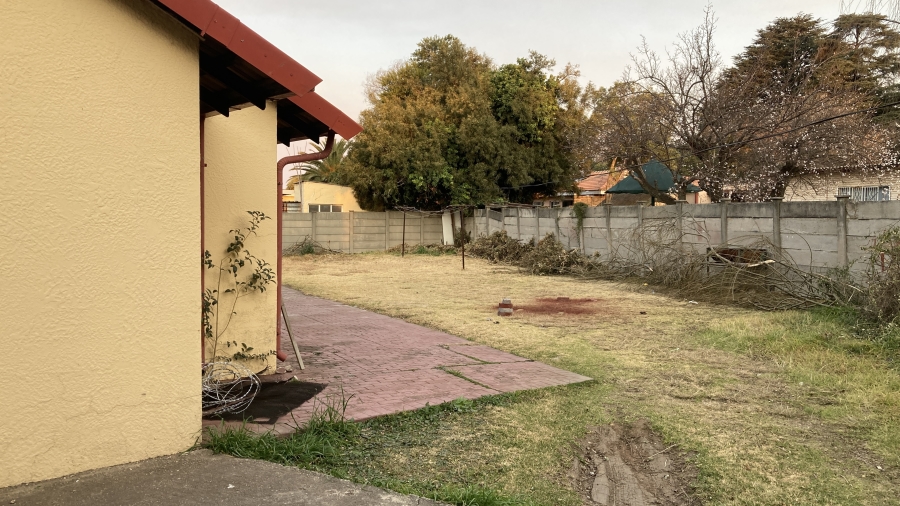 3 Bedroom Property for Sale in Dunnottar Gauteng