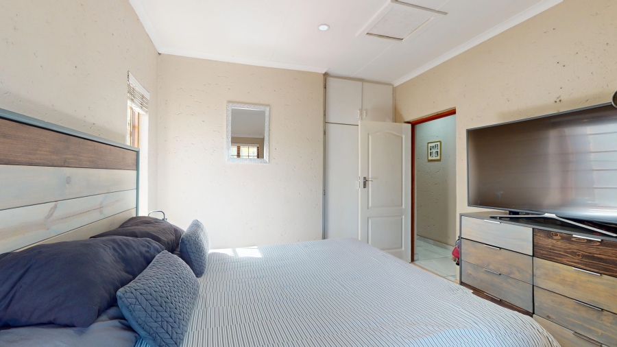 3 Bedroom Property for Sale in Glen Marais Gauteng