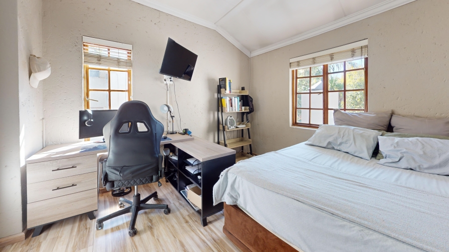 3 Bedroom Property for Sale in Glen Marais Gauteng