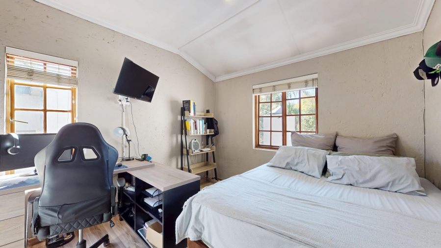 3 Bedroom Property for Sale in Glen Marais Gauteng