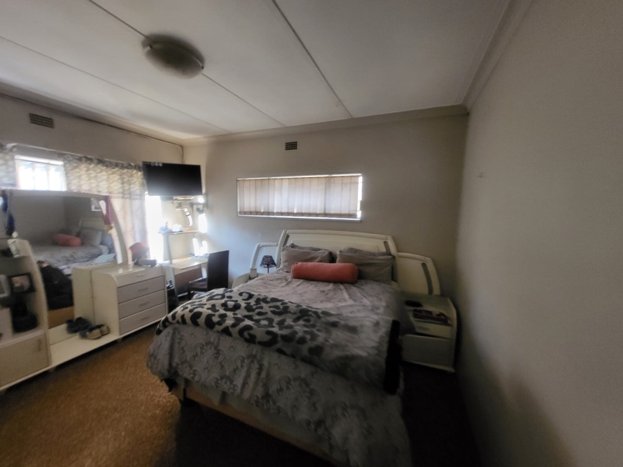 3 Bedroom Property for Sale in Ridgeway Gauteng