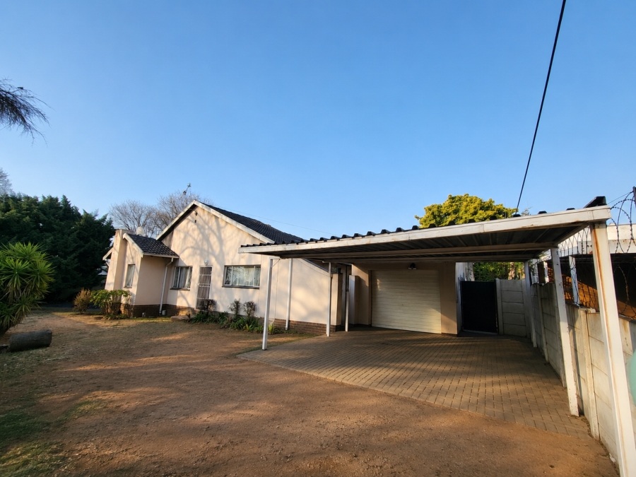 3 Bedroom Property for Sale in Ridgeway Gauteng