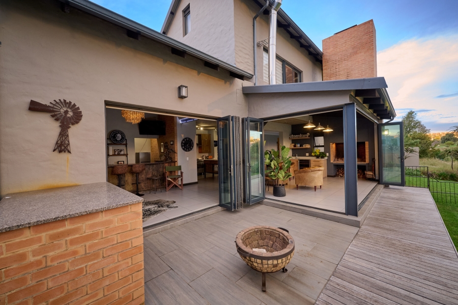3 Bedroom Property for Sale in Waterfall Country Village Gauteng