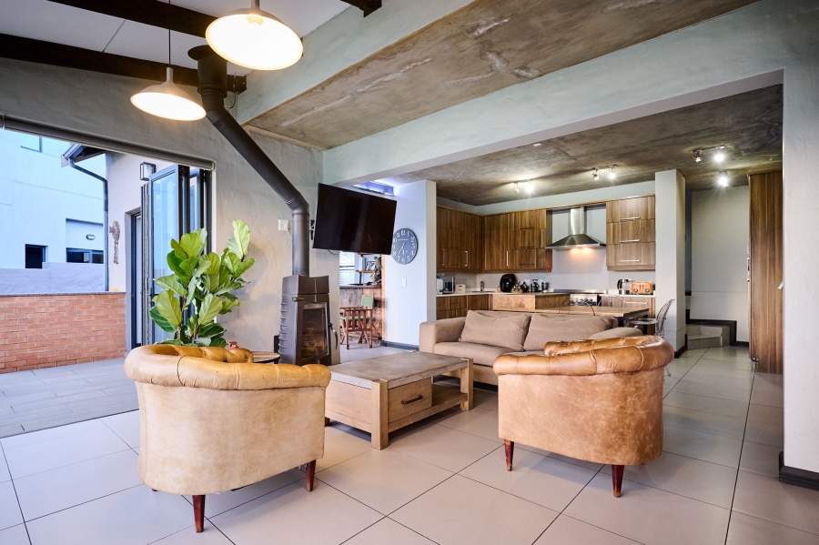 3 Bedroom Property for Sale in Waterfall Country Village Gauteng