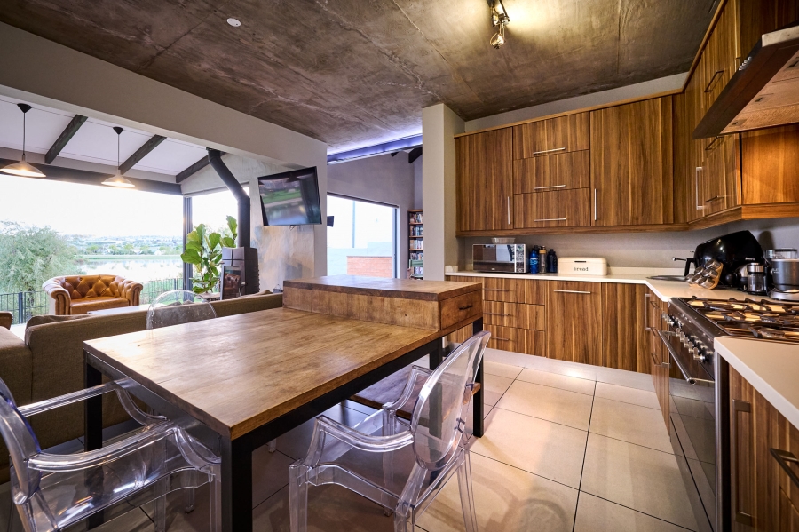 3 Bedroom Property for Sale in Waterfall Country Village Gauteng
