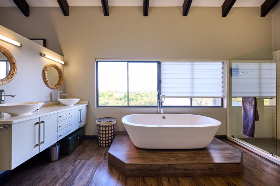 3 Bedroom Property for Sale in Waterfall Country Village Gauteng
